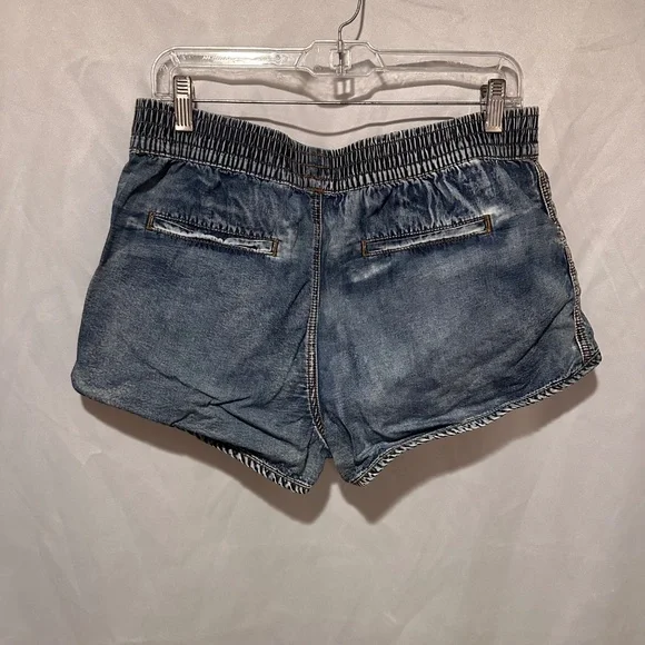 Y2K 100% Cotton Denim Shorts Size Large - Picture 2 of 4